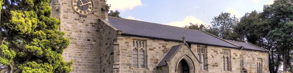 Photo "St Nicholas' Church, Stillington" by David Dixon (Creative Commons Attribution-Share Alike 2.0) / Cropped from original