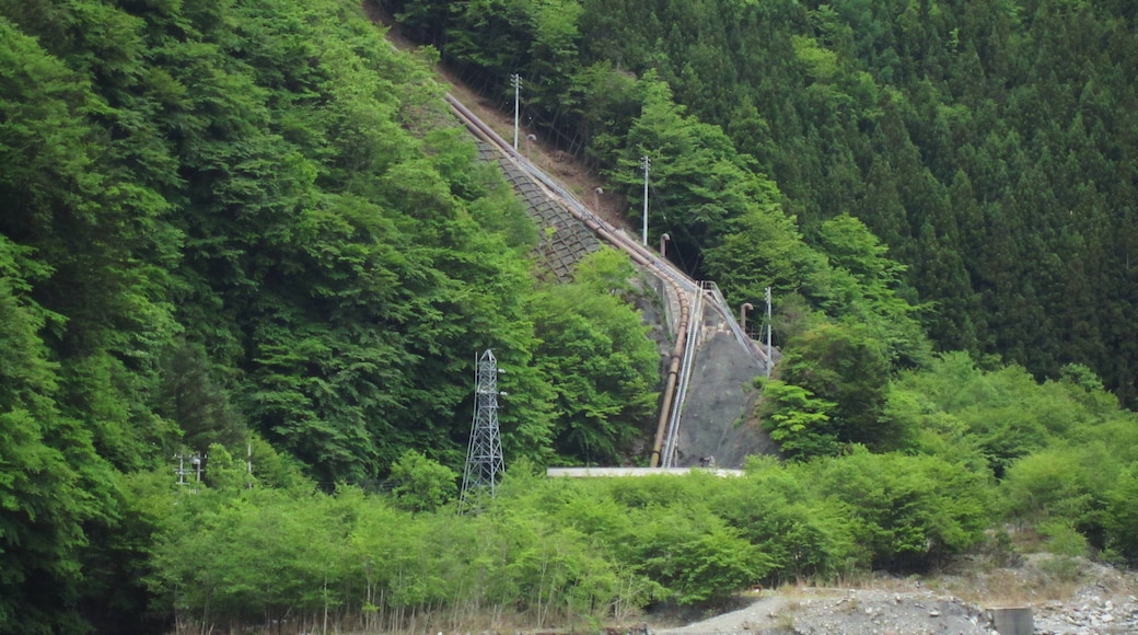 Foto „Akaishi-Gebirge“ von Qurren (CC BY-SA)/zugeschnittenes Original