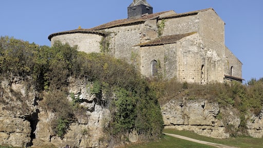 Foto ‘Château-Larcher’ van Daniel Jolivet (CC BY) / bijgesneden versie van origineel