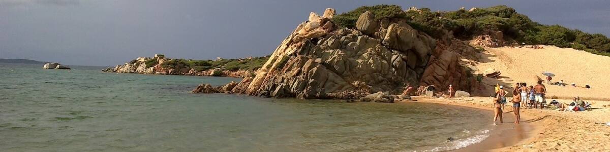 Photo "Sardaigne La Maddalena Plage Arena 05092012" by rene boulay (Creative Commons Attribution-Share Alike 3.0) / Cropped from original
