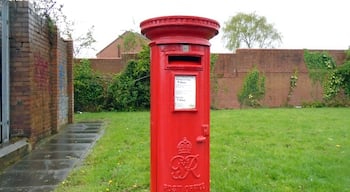 George VI post box L7 519 by Carron Company on Kensington, Liverpool.