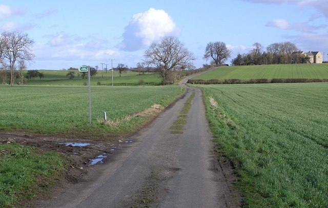 Foto “Hutton Magna” tomada por Hugh Mortimer (CC BY-SA); recorte de la original