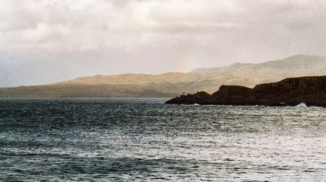 Photo "Morar" by Bob Linsdell (CC BY) / Cropped from original