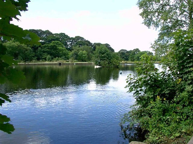 Foto "Etherow Country Park" de Stephen Burton (CC BY-SA) / Recortada do original
