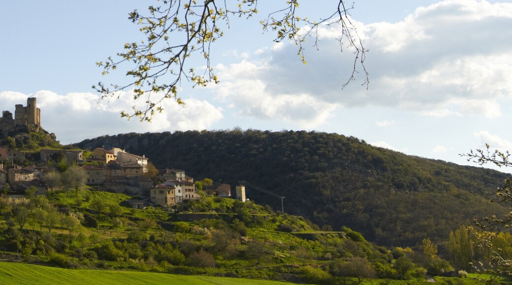 Photo "Siguenza" by José Ibañez (CC BY-SA) / Cropped from original