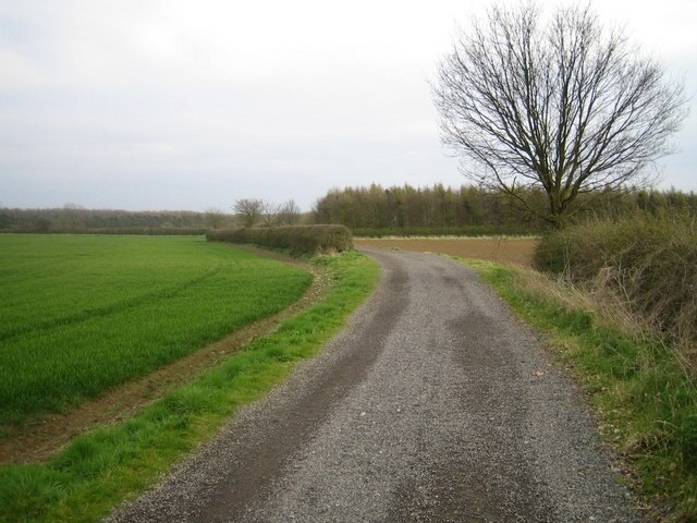 Photo "Aubourn with Haddington" by Matthew Smith (CC BY-SA) / Cropped from original