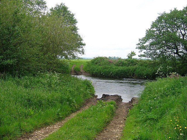Photo "Stonegrave" by Roger Smith (CC BY-SA) / Cropped from original