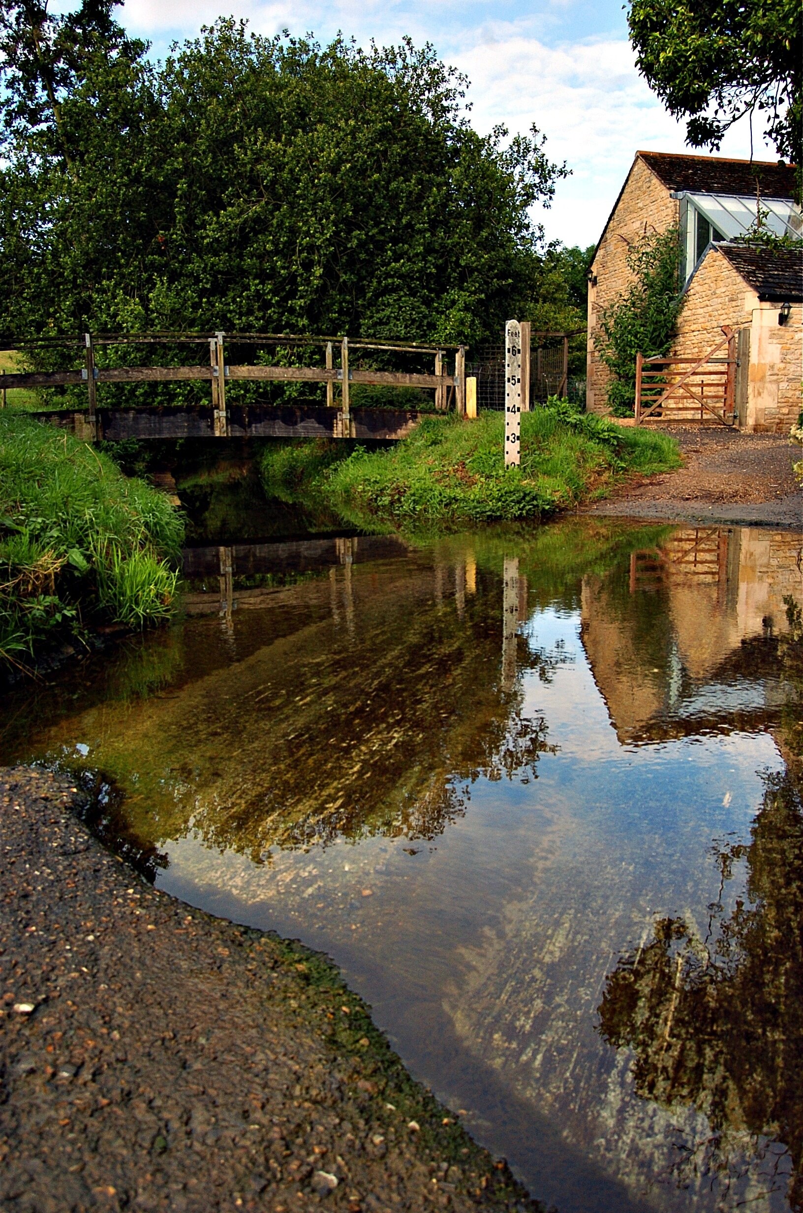 Foto “Little Bytham” tomada por Collard (CC BY); recorte de la original