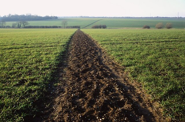 Foto „Dry Drayton“ von Dr Julian Paren (CC BY-SA)/zugeschnittenes Original