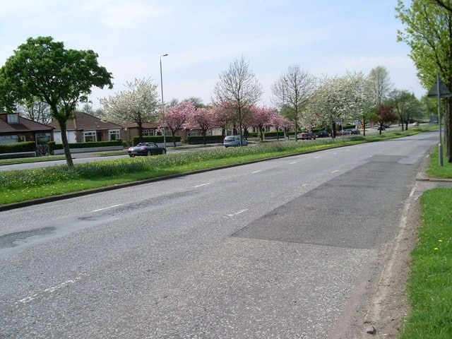 Great Western Road passing Drumchapel Near the bottom of Garscadden Road.