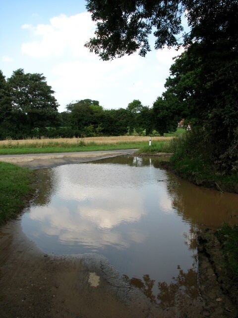 Photo "Westwick" by Evelyn Simak (CC BY-SA) / Cropped from original