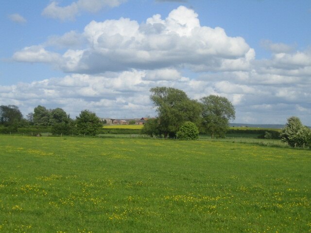 Photo "Dinton-with-Ford and Upton" by Andy Gryce (CC BY-SA) / Cropped from original