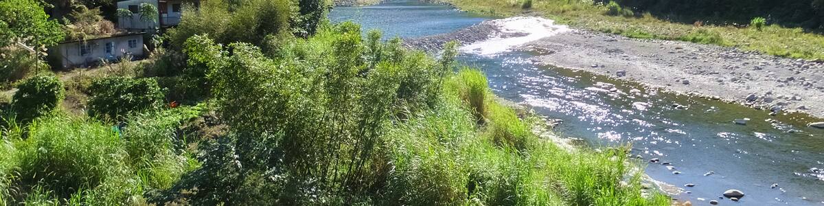 Photo "Youlou River 油羅溪" by lienyuan lee (Creative Commons Attribution 3.0) / Cropped from original