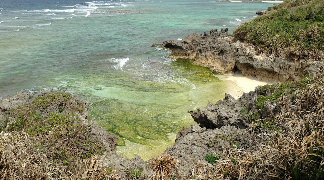 Photo "Sesoko-Jima Island" by そらみみ (CC BY-SA) / Cropped from original