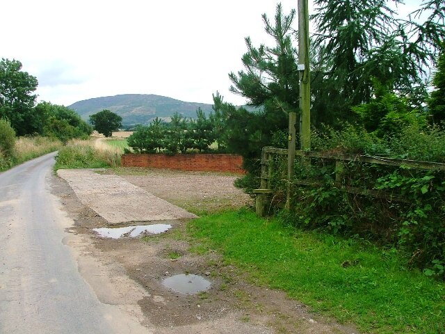 Billede "Great Busby" af Mick Garratt (CC BY-SA) / beskåret fra det originale billede