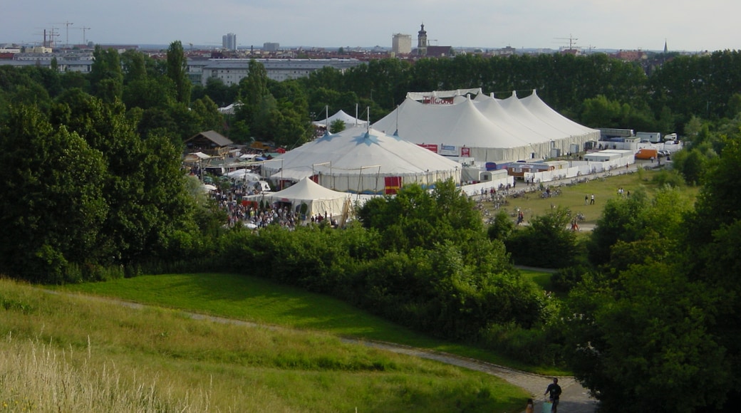 Kuva ”Oberwiesenfeld” käyttäjältä Allie_Caulfield (CC BY) / rajattu alkuperäisestä kuvasta