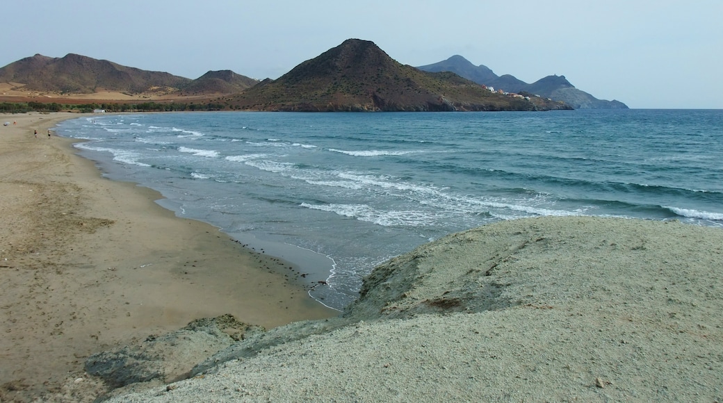Foto "Pantai Monsul" oleh Nikater (CC BY-SA) / Dipotong dari foto asli