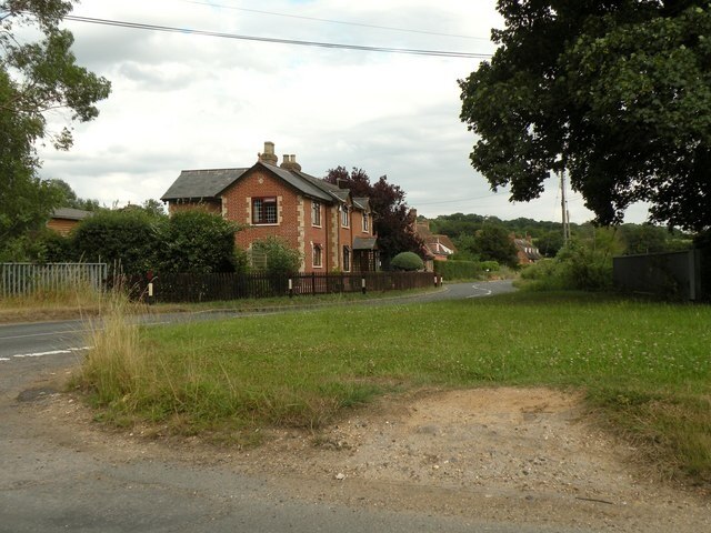 Kuva ”Boxted” käyttäjältä Robert Edwards (CC BY-SA) / rajattu alkuperäisestä kuvasta