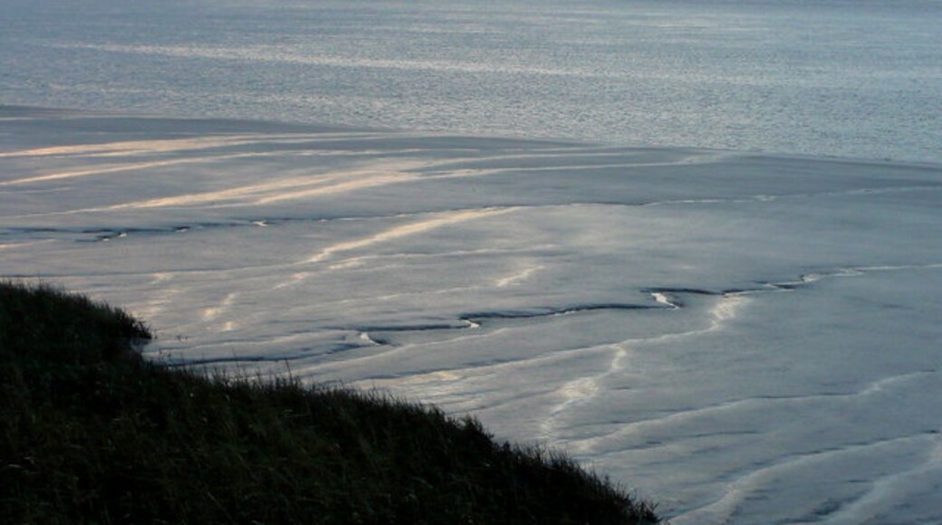 Photo "Ham and Stone" by Graham Horn (CC BY-SA) / Cropped from original