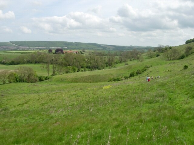 "Thorpe Bassett"-foto av Phil Catterall (CC BY-SA) / Urklipp från original