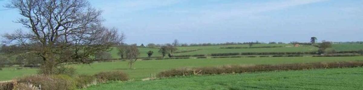 Photo "Near Stonywell" by Geoff Pick (Creative Commons Attribution-Share Alike 2.0) / Cropped from original
