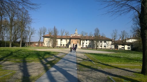 Foto “Certosa di Pavia” tomada por Gianni Lupindo (CC BY-SA); recorte de la original