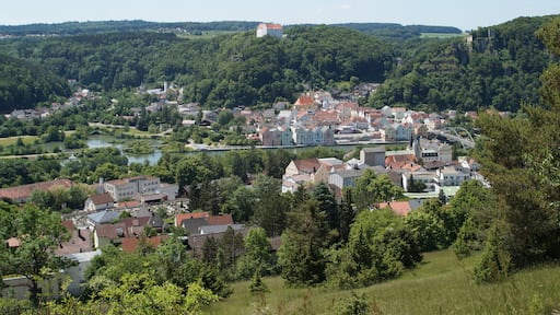 « Riedenburg», photo de Hans100 (CC BY) / rognée de l’originale