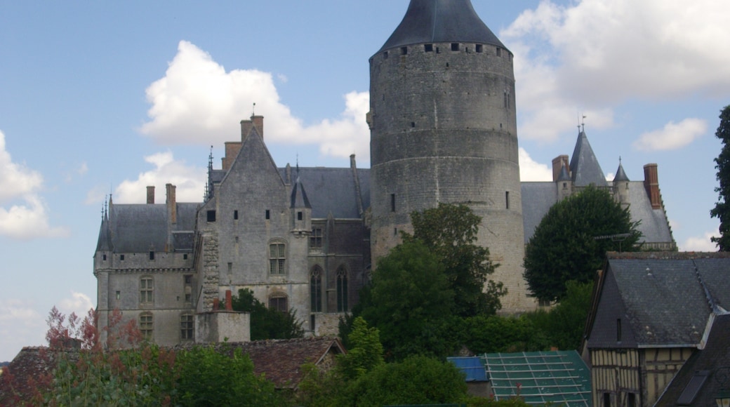 Photo "Chateaudun" by Fab5669 (CC BY-SA) / Cropped from original