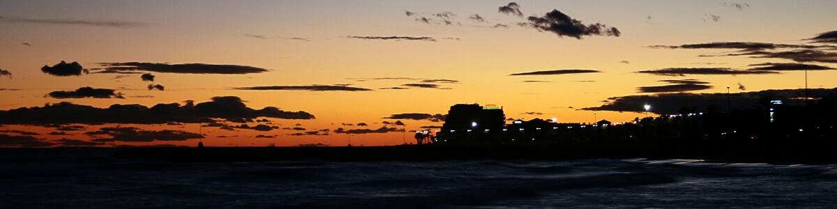 Photo "Sitges" by Jorge Franganillo (Creative Commons Attribution 3.0) / Cropped from original