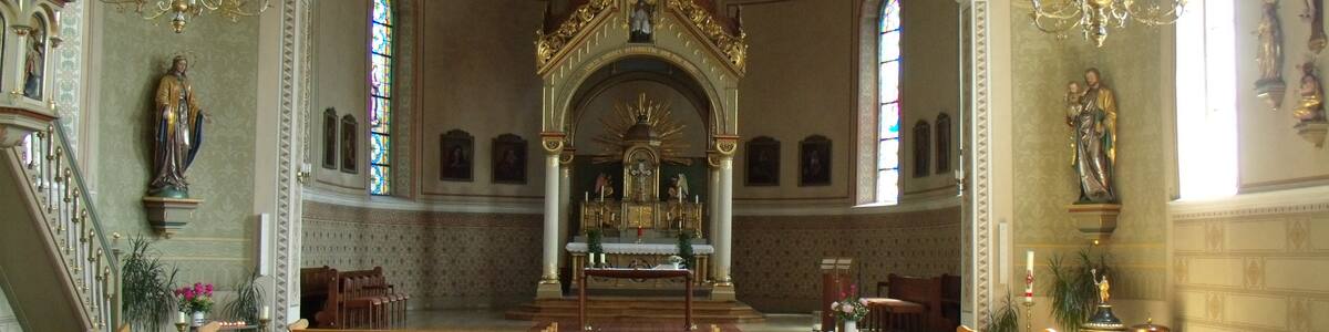 Photo "Doren Kirche" by Richard Mayer (Creative Commons Attribution 3.0) / Cropped from original