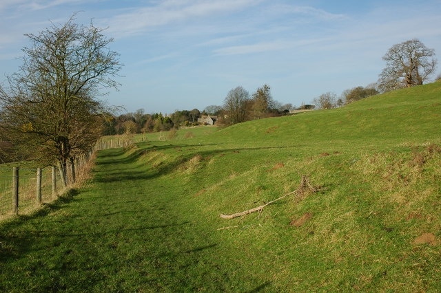 The Cotswold Way to the south-west of Alderley