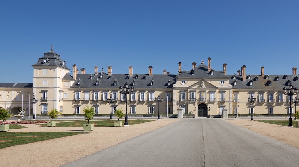 Foto "Palacio Real de El Pardo" de Kadellar (CC BY-SA) / Recortada de la original