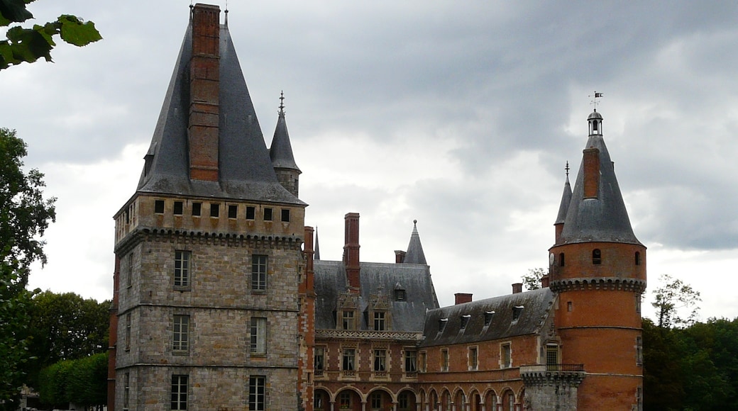 « Château de Maintenon», photo de Claurin (page does not exist) (CC BY-SA) / rognée de l’originale