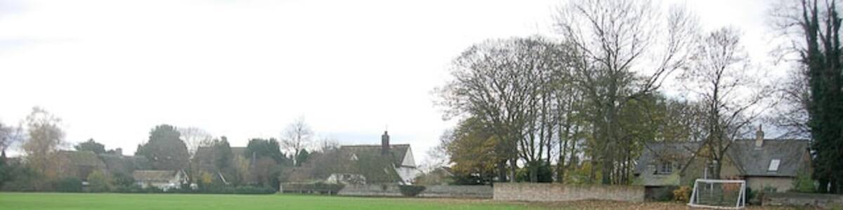 Photo "Great Wilbraham recreation ground Decent sized area in the middle of the village." by Hugh Venables (Creative Commons Attribution-Share Alike 2.0) / Cropped from original