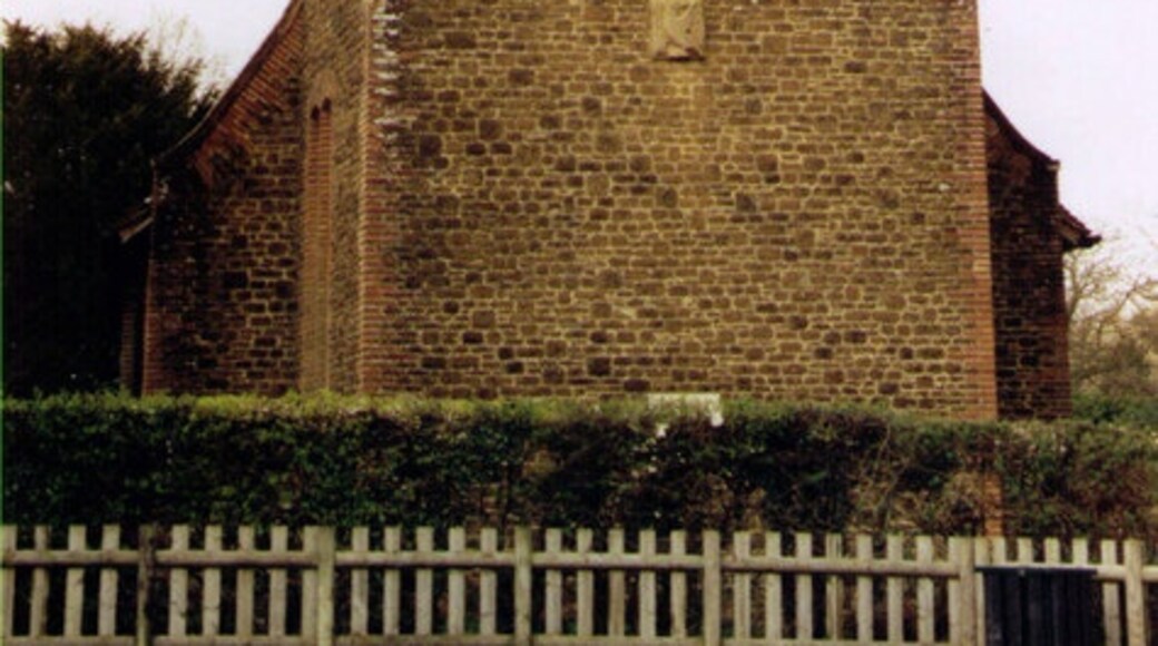 Foto "Dockenfield" por Michael FORD (CC BY-SA) / Recortada de la original