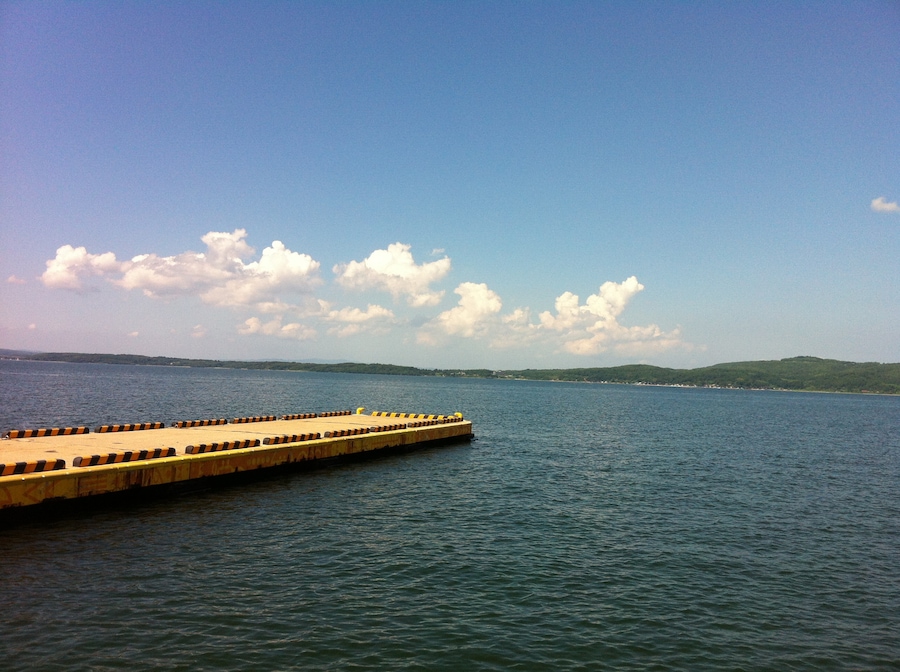 和倉温泉から望む七尾湾と能登島(Gulf of Nanao and Notojima to see from Wakura Onsen)