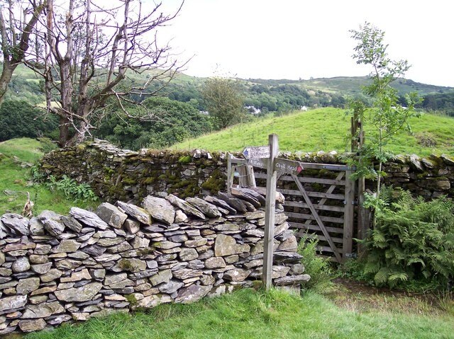 Foto „Cartmel Fell“ von Raymond Knapman (CC BY-SA)/zugeschnittenes Original