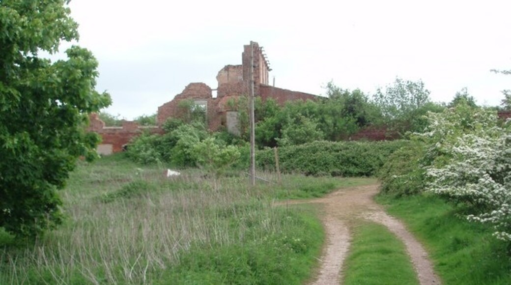 Photo "Brogborough" by Richard Schmidt (CC BY-SA) / Cropped from original