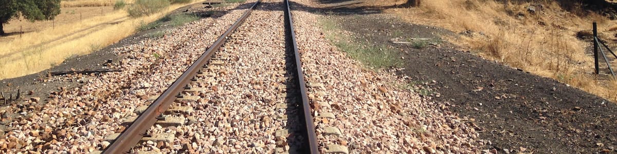 Photo "Estación de Zújar de Córdoba" by Doowy10 (page does not exist) (Creative Commons Attribution-Share Alike 4.0) / Cropped from original