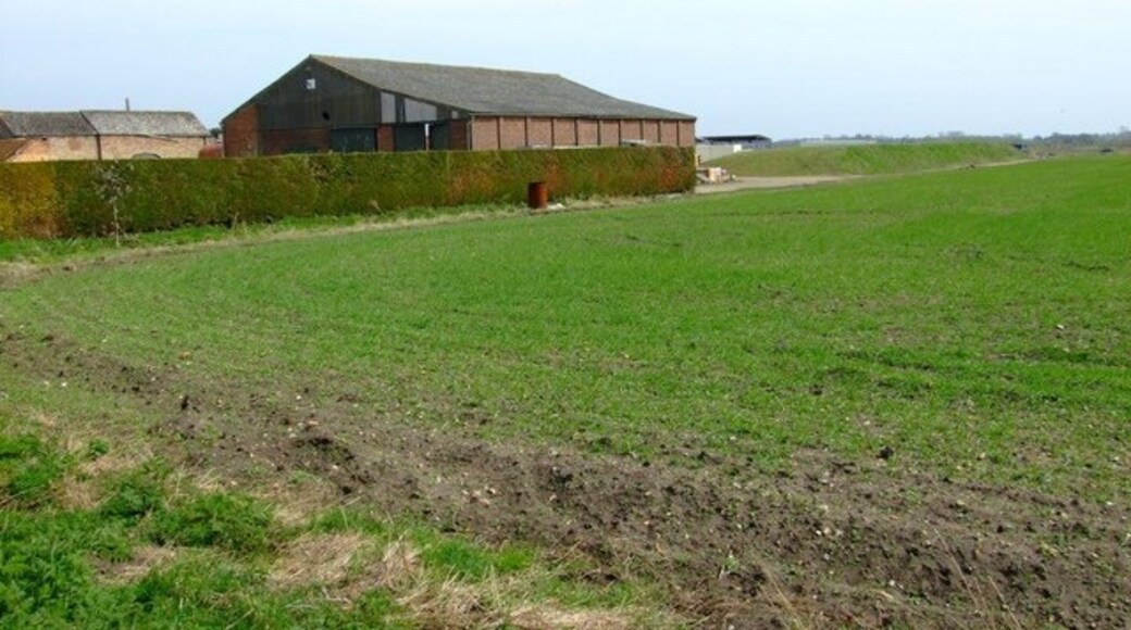 Kuva ”Tattershall Thorpe” käyttäjältä Donnylad (CC BY-SA) / rajattu alkuperäisestä kuvasta