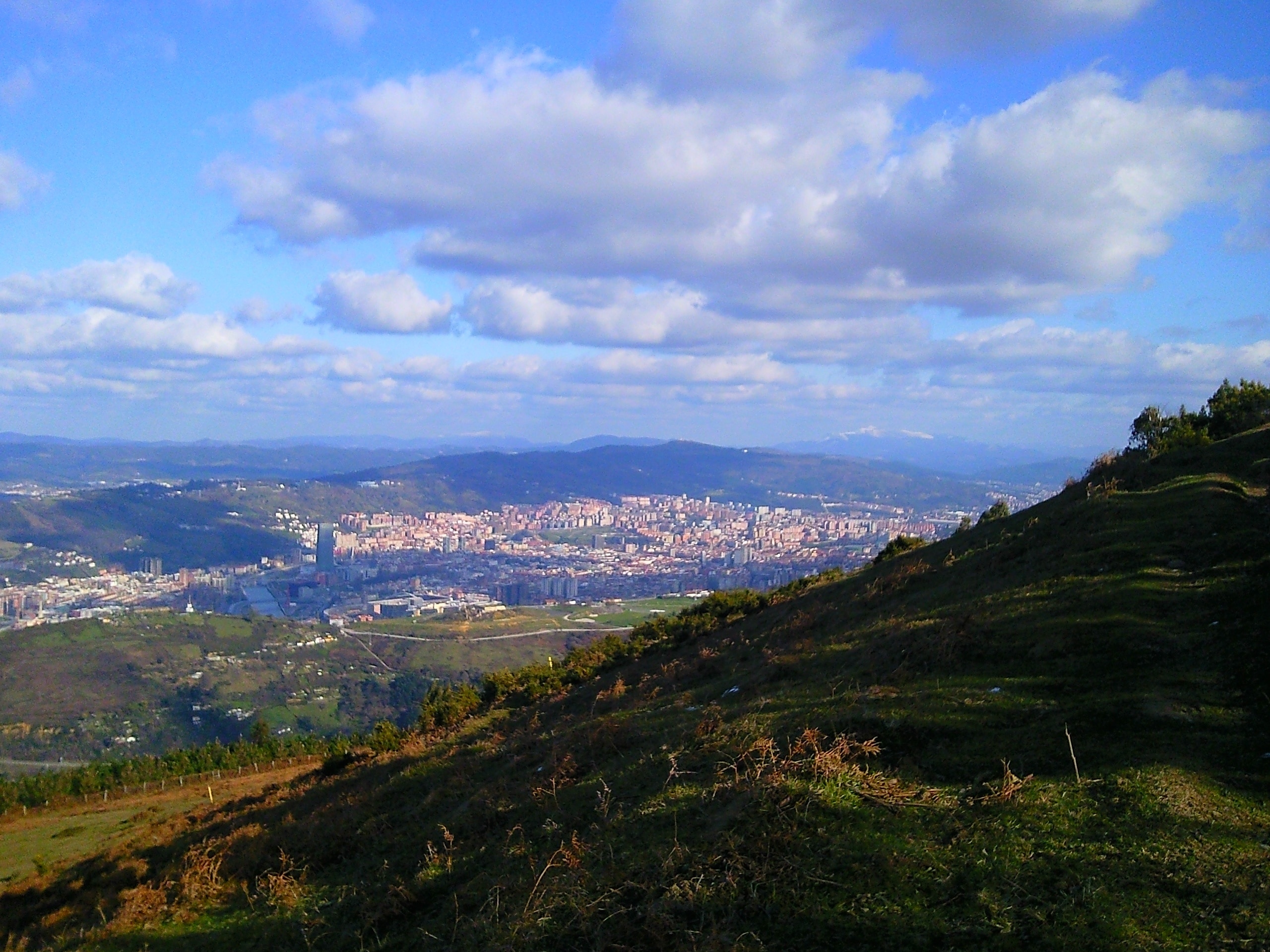 Photo "<h2>Top places to stay in Barakaldo with breakfast</h2>" by Fernando Vázquez (CC BY) / Cropped from original