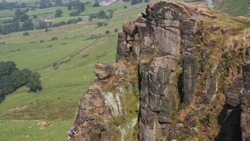 Photo "Upper Hulme" by Bob Jones (CC BY-SA) / Cropped from original