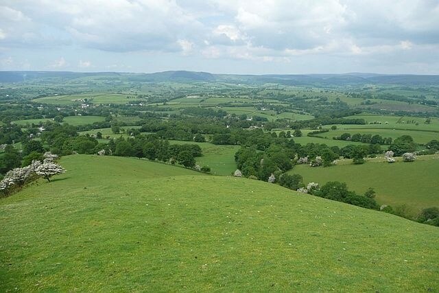 View from above Troed-y-rhiw (1) A footpath leaves the open access area and descends this shoulder of land, giving good views across the square to the Irfon valley.