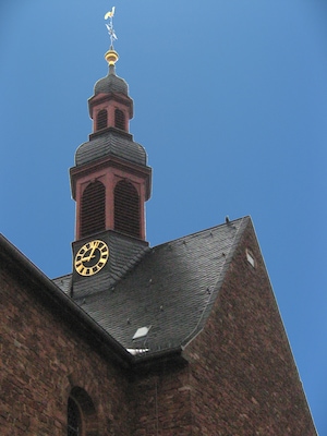 Katholiche Pfarrkirche St Martin Gebaut 1652, neubau 1728, erweitert 1934. Propsteistr. 65795 Eddersheim- Hattersheim am Main, Deutschland Camera location 50° 02′ 22.3″ N, 8° 28′ 18.81″ E View this and other nearby images on: OpenStreetMap - Google Earth 50.039529; 8.471891 http://www.openstreetmap.org/browse/node/474416976