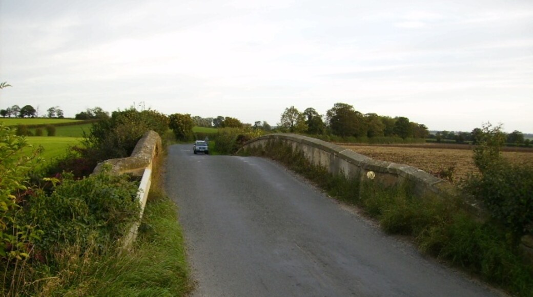 Photo "South Holme" by Phil Catterall (CC BY-SA) / Cropped from original