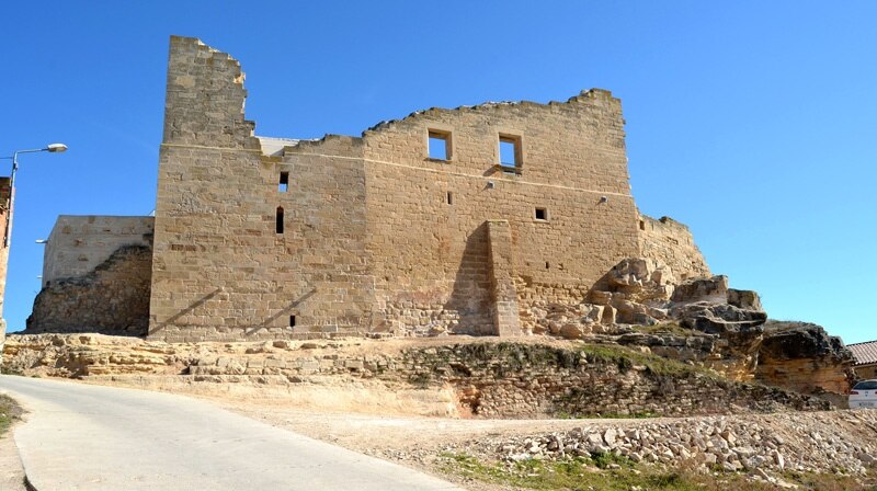 L’Albi, les Garrigues, Catalonia. Medieval castle (XII century) reformed in the sixteenth century as a Renaissance palaceresidence.