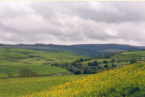 Photo "Bainbridge" by Gordon Hatton (CC BY-SA) / Cropped from original