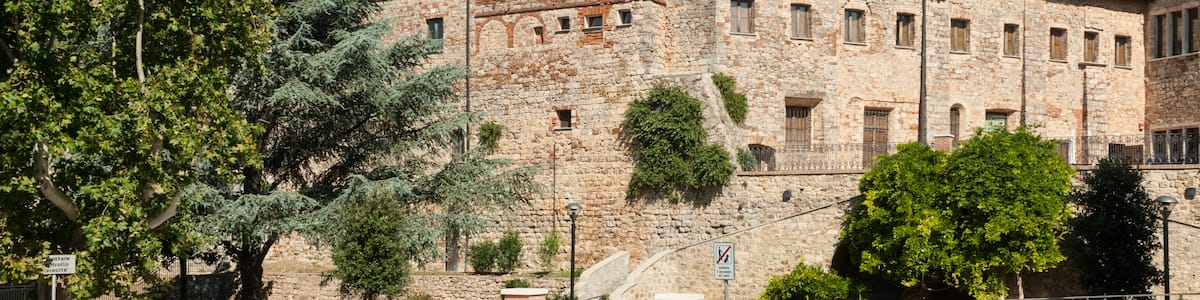 Photo "Sant'Agostino a Massa Marittima dalla Via Valle Aspra" by undefined (Creative Commons Zero, Public Domain Dedication) / Cropped from original