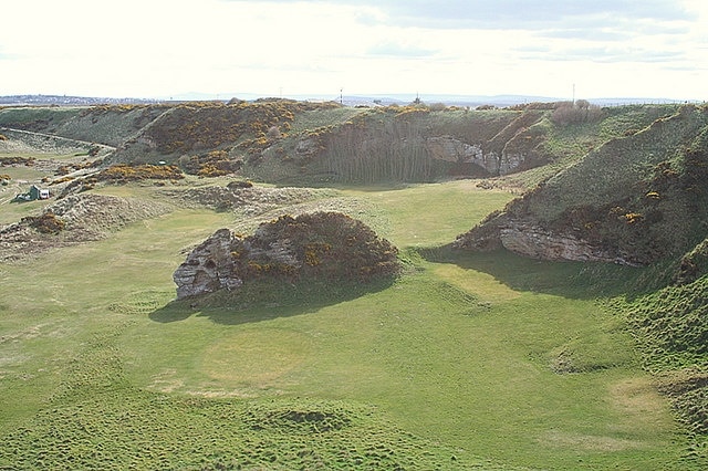 The picturesque Covesea links.