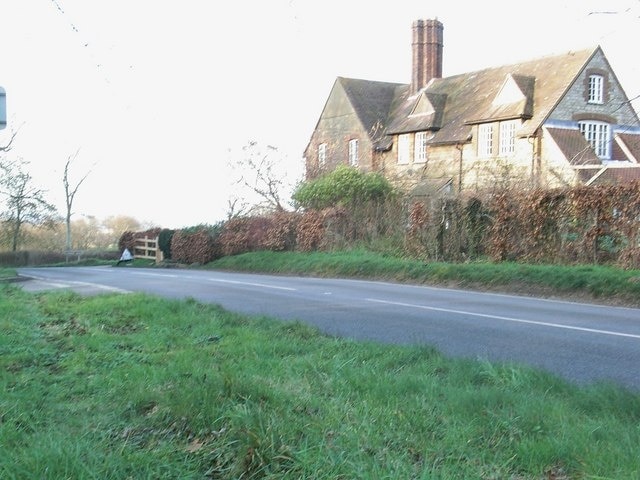 "Beckley and Stowood"-foto av David Luther Thomas (CC BY-SA) / Urklipp från original